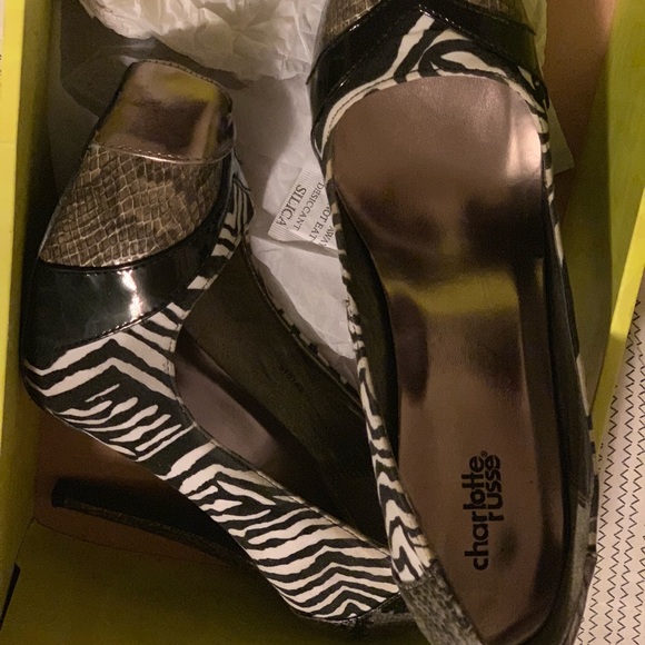 Zebra print heels - Picture 1 of 2